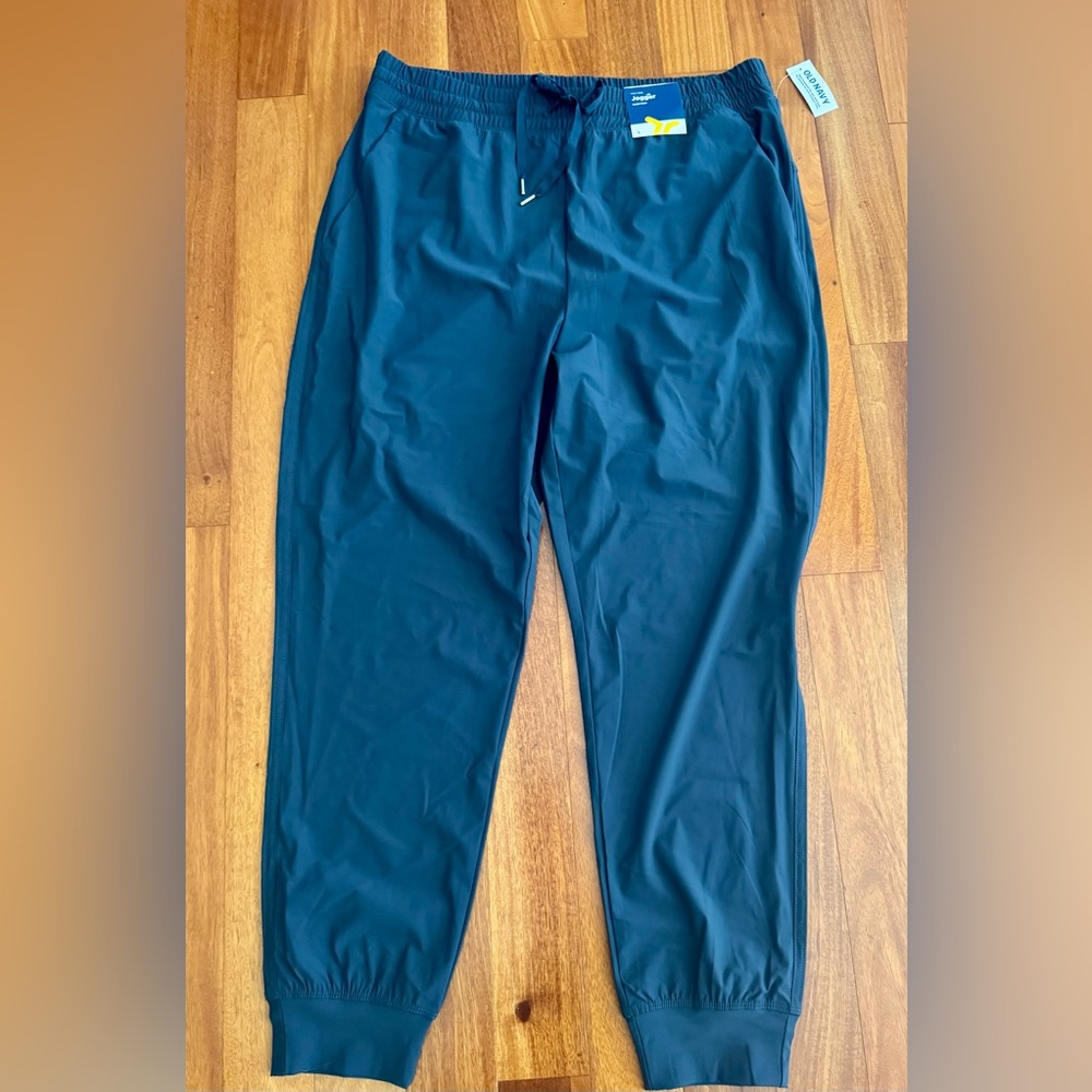 New Tags on Old Navy High-Waisted SleekTech Joggers